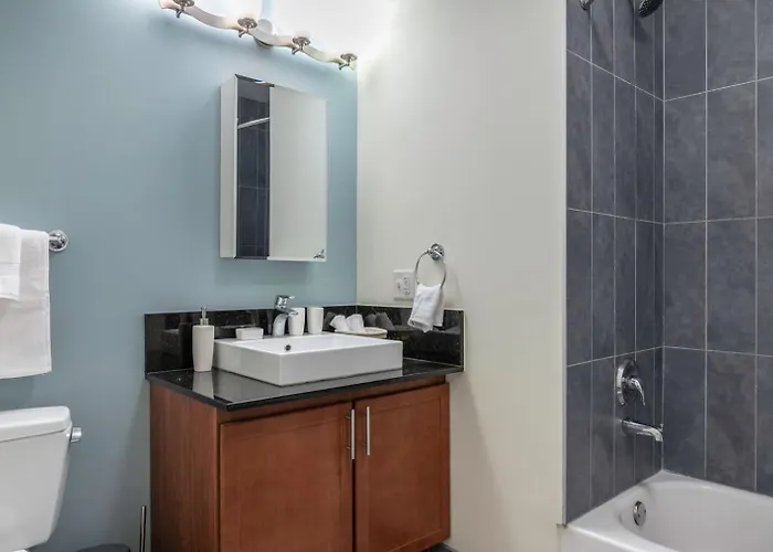 Apartment Loop W Pool Gym Nr Theatre District L Chi-258