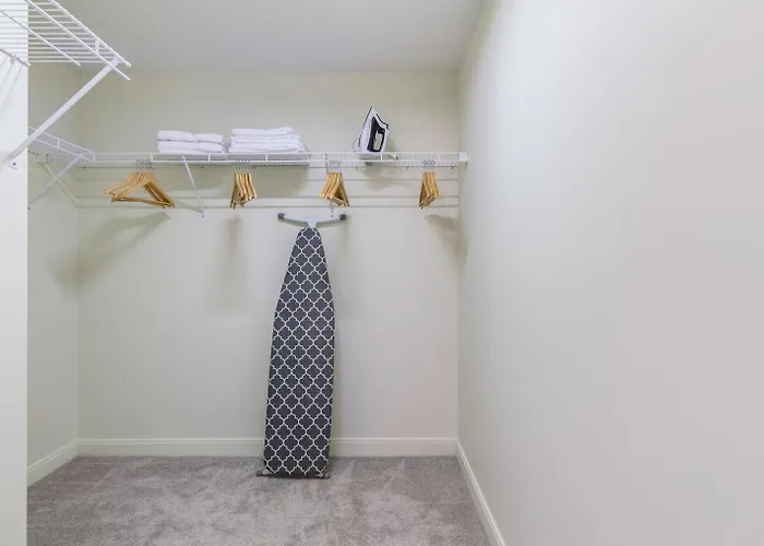 Apartment Loop W Pool Gym Nr Theatre District L Chi-258 Chicago