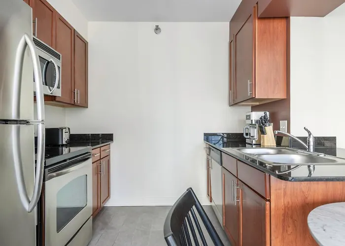 Apartment Loop W Pool Gym Nr Theatre District L Chi-258 *