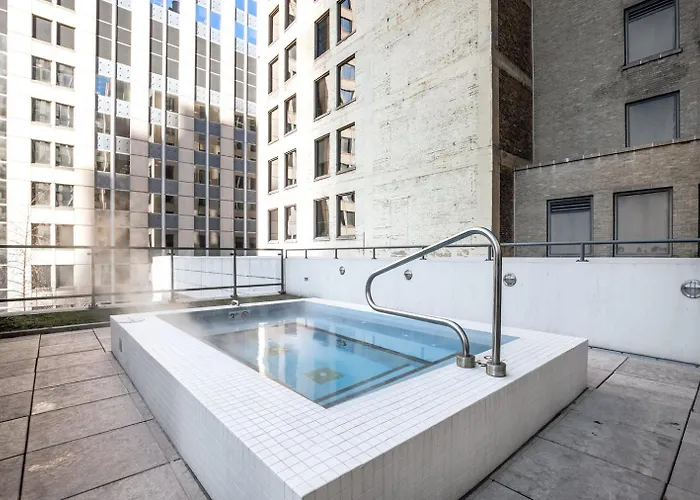 Apartment Loop W Pool Gym Nr Theatre District L Chi-258 Chicago